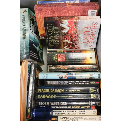 192 - Games Workshop / Fantasy Gaming - Large quantity of books, magazines, manuals featuring Warhammer 40... 