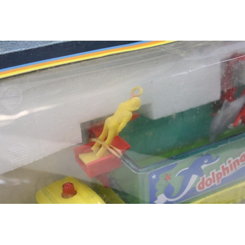 1383 - Boxed Corgi 1164 Dolphinarium diecast model with dolphins and figures, comoplete and excellent , box... 