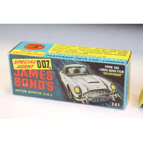 1386 - Boxed Corgi 261 James Bond 007 Aston Martin DB5 diecast model with ejector figure and secret instruc... 