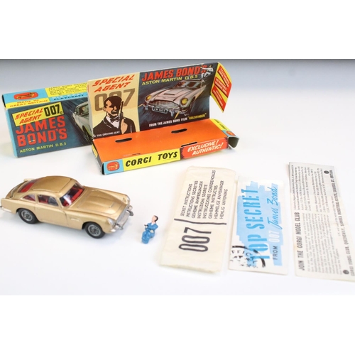 1386 - Boxed Corgi 261 James Bond 007 Aston Martin DB5 diecast model with ejector figure and secret instruc... 