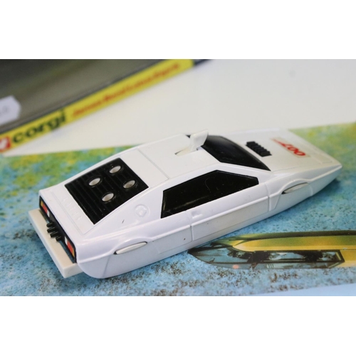 1393 - Boxed Corgi 269 James Bond 007 Lotus Esprit diecast model, diecast excellent, box with 1