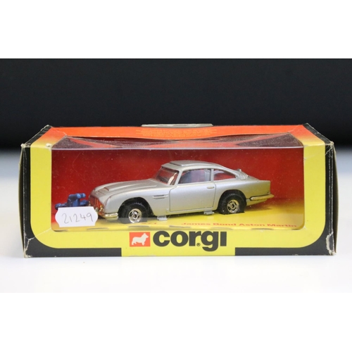 1412 - Boxed Corgi 271 James Bond 007 Aston Martin diecast model, diecast excellent with 2 x ejector figure... 