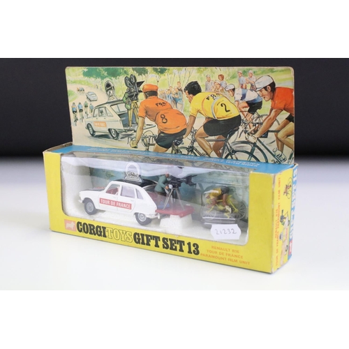 1414 - Boxed Corgi Gift Set 13 Renault R16 Tour De France Paramount Film Unit diecast model set, complete a... 