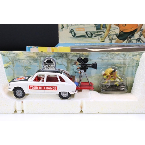 1414 - Boxed Corgi Gift Set 13 Renault R16 Tour De France Paramount Film Unit diecast model set, complete a... 