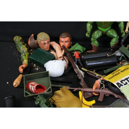 333 - Collection of Action Man and Action Man style accessories to include Hasbro Action Man scuba diving ... 