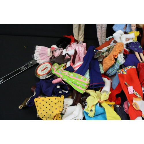 445 - Collection of fashion dolls & accessories to include 7 x clothed fashion dolls (4 x Sindy (2 x 2nd G... 