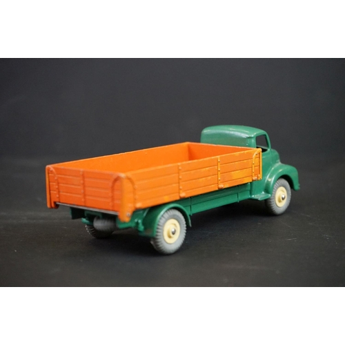 1289 - Three boxed Dinky diecast models to include 25x Breakdown Lorry in light tan & green (deterioration ... 