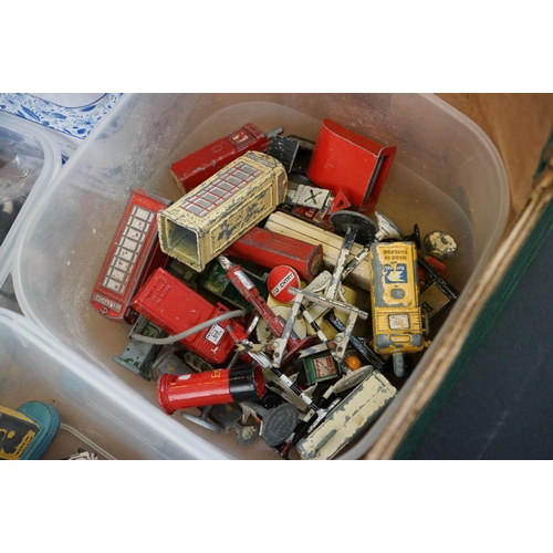 1290 - Collection of mid 20th C play worn diecast models, road signs & street furniture, to include Dinky, ... 