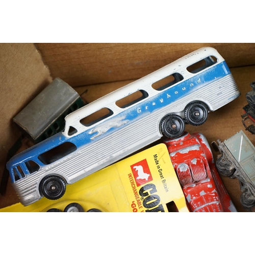 1290 - Collection of mid 20th C play worn diecast models, road signs & street furniture, to include Dinky, ... 