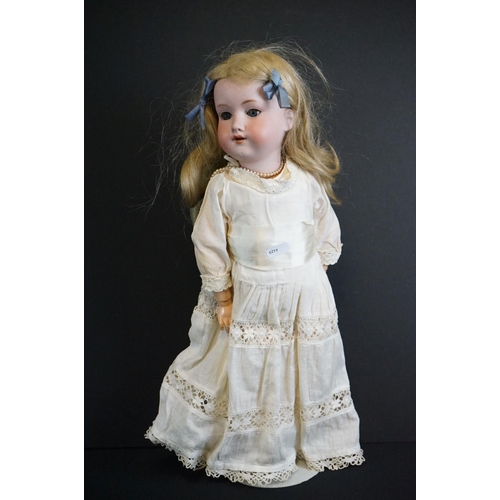 405 - Three early 20th C Armand Marseille bisque headed dolls to include marked Germany 990 A14M (loose wi... 