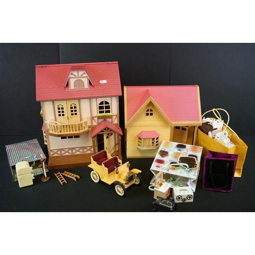 413 - Collection of Epoch / Flair Sylvanian Families figures and accessorirs to include boxed  Luxury Bras... 