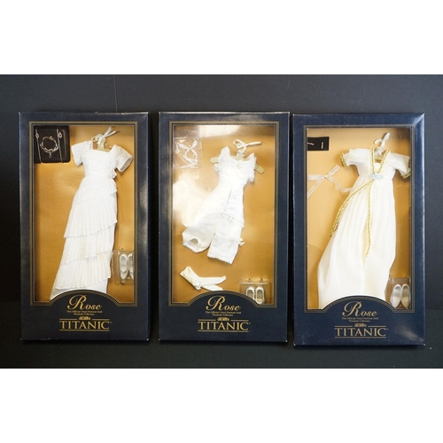 439 - Collection of boxed Franklin Mint Titanic Rose accessories to include Vinyl Portrait Rose doll, Mann... 