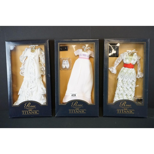 439 - Collection of boxed Franklin Mint Titanic Rose accessories to include Vinyl Portrait Rose doll, Mann... 