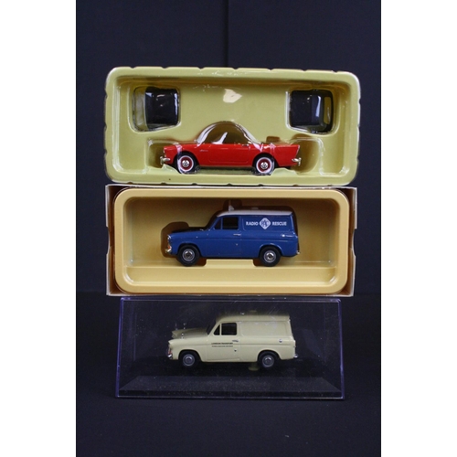 1099 - 19 Boxed / cased Vanguards diecast models to include 3 x Ford, diecast ex, boxes mainly vg