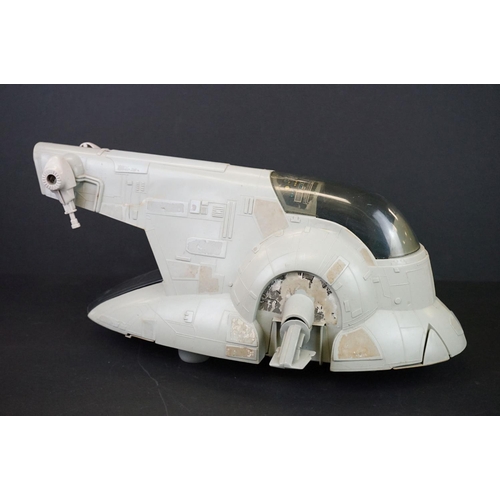 395 - Star Wars - Original Slave I Vehicle (missing Carbonite & Rear Hatch) along with a TaunTaun & Hoth W... 