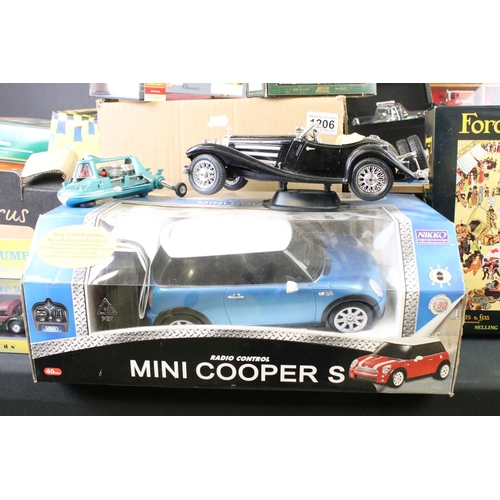 1206 - 40 Boxed diecast models to include Corgi, Vanguards, Lledo, Maisto, Oxford Diecast and Matchbox, fea... 