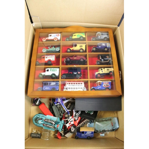 1206 - 40 Boxed diecast models to include Corgi, Vanguards, Lledo, Maisto, Oxford Diecast and Matchbox, fea... 