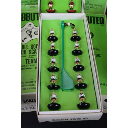 292 - Subbuteo - 24 Boxed HW Subbuteo teams to include 78 Coventry 2nd, 16 Arsenal, 5 Manchester City, 77 ... 