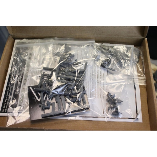 196 - Games Workshop / Fantasy Gaming - Quantity of accessories to include plastic & metal figures and sce... 