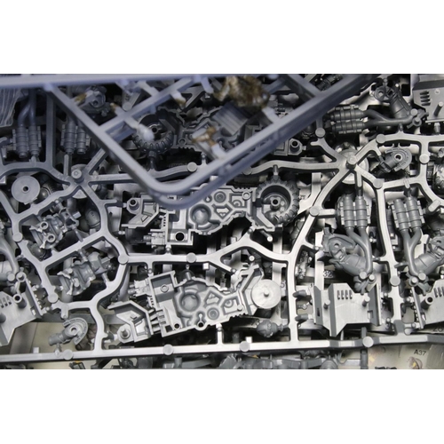 196 - Games Workshop / Fantasy Gaming - Quantity of accessories to include plastic & metal figures and sce... 