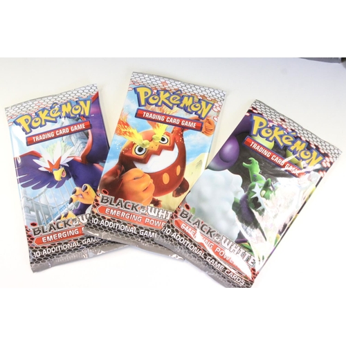 1484 - Pokémon Trading Cards - Eight Pokemon sealed Black & White Emerging Powers Booster Packs