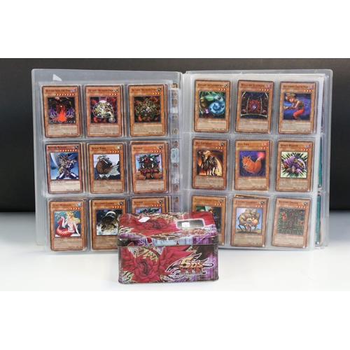 1584 - Yu-Gi-Oh! - Large Collection Of YuGiOh Trading Cards to include mainly Monsters, Spell & Trap cards ... 