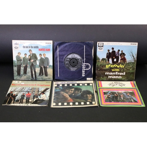 233 - Vinyl - 16 Mod / Beat 1960s original UK EP 7” 45rpm singles to include: The Kinks (3 EPs), Bern Elli... 