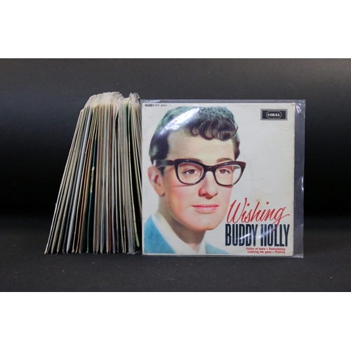 234 - Vinyl / Autographs - 29 Buddy Holly & The Crickets UK EP 7” 45rpm singles, including many tri-centre... 