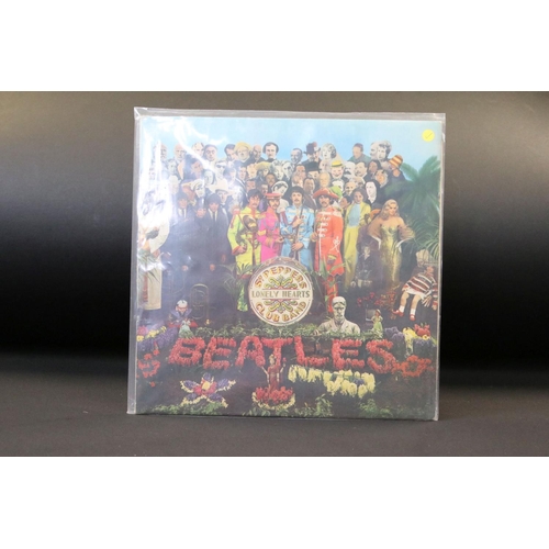 605 - Vinyl - The Beatles Sgt. Pepper's Lonely Hearts Club Band. 2 x Original UK Mono pressing Yellow On B... 