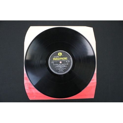 605 - Vinyl - The Beatles Sgt. Pepper's Lonely Hearts Club Band. 2 x Original UK Mono pressing Yellow On B... 