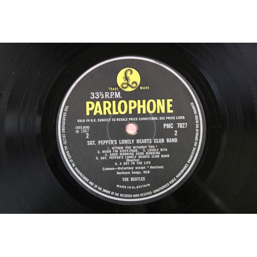 605 - Vinyl - The Beatles Sgt. Pepper's Lonely Hearts Club Band. 2 x Original UK Mono pressing Yellow On B... 