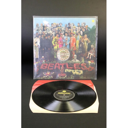 605 - Vinyl - The Beatles Sgt. Pepper's Lonely Hearts Club Band. 2 x Original UK Mono pressing Yellow On B... 