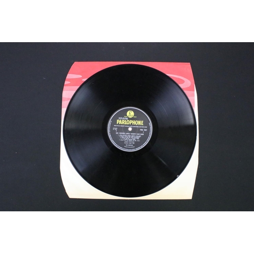 605 - Vinyl - The Beatles Sgt. Pepper's Lonely Hearts Club Band. 2 x Original UK Mono pressing Yellow On B... 