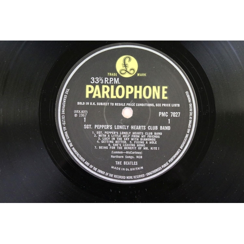 605 - Vinyl - The Beatles Sgt. Pepper's Lonely Hearts Club Band. 2 x Original UK Mono pressing Yellow On B... 