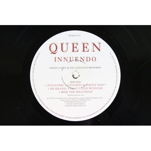 416 - Vinyl - Queen, 2 albums and 2 12” singles to include: Made In Heaven, original UK limited edition wh... 