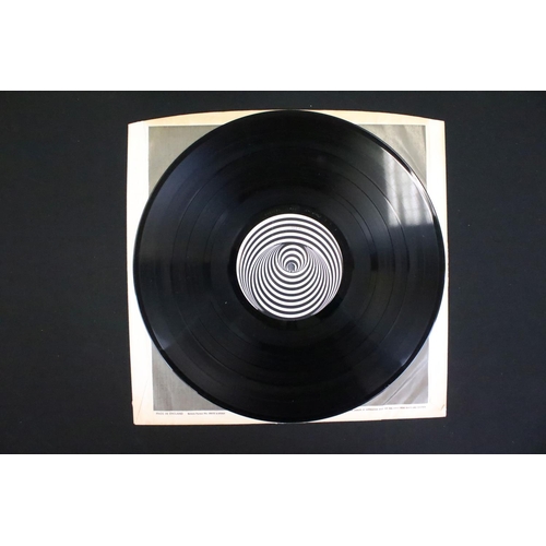 447 - Vinyl - Black Sabbath, 3 UK albums on spiral Vertigo labels to include: Black Sabbath (UK 2nd pressi... 