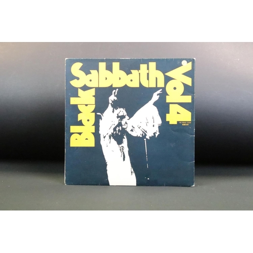 447 - Vinyl - Black Sabbath, 3 UK albums on spiral Vertigo labels to include: Black Sabbath (UK 2nd pressi... 