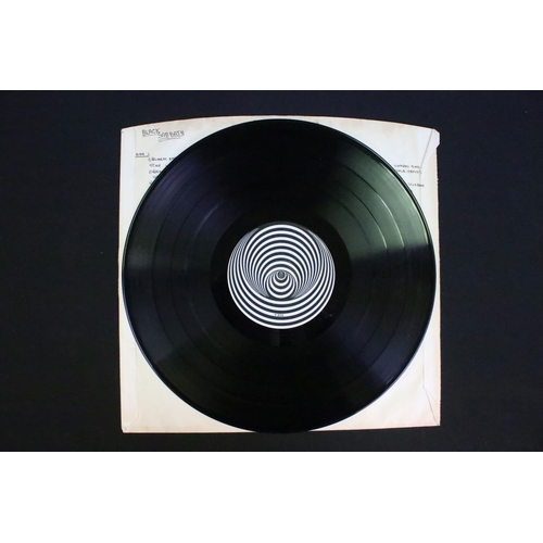 447 - Vinyl - Black Sabbath, 3 UK albums on spiral Vertigo labels to include: Black Sabbath (UK 2nd pressi... 