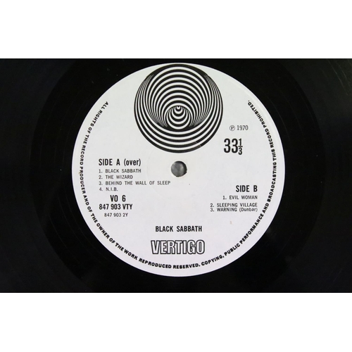 447 - Vinyl - Black Sabbath, 3 UK albums on spiral Vertigo labels to include: Black Sabbath (UK 2nd pressi... 