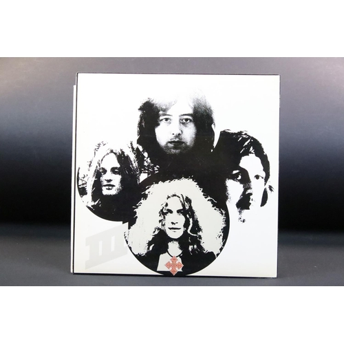 24 - Vinyl - Led Zeppelin III original plum Atlantic labels, A5/B5 matrices, Peter Grant credit, fully wo... 