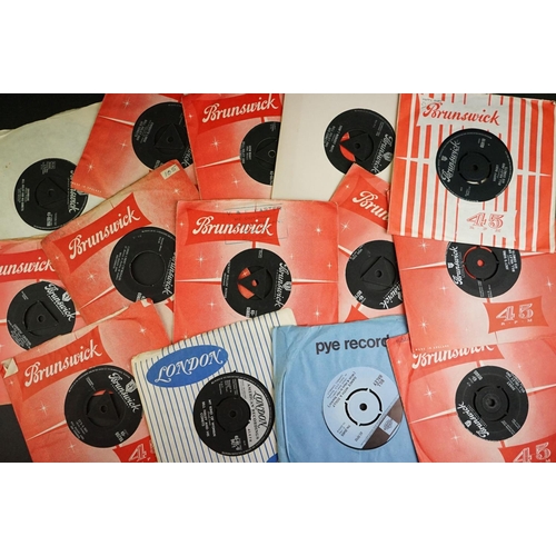 239 - Vinyl - over 50 Bill Haley And His Comets 7” 45rpm singles spanning his career including most early ... 