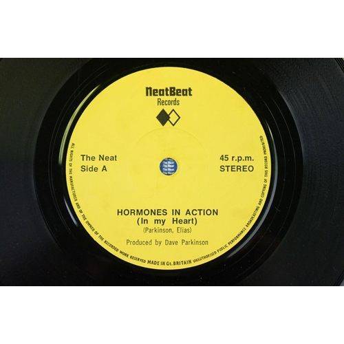 632 - Vinyl - Punk / Power Pop - The Neat – Hormones In Action original UK 1979 Fully signed 7” single on ... 