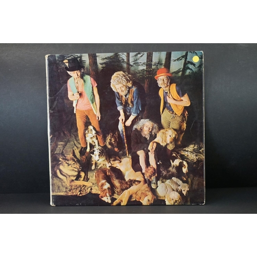 132 - Vinyl - 5 albums by Jethro Tull on Island Records to include: This Was (pink bullseye labels, wide s... 