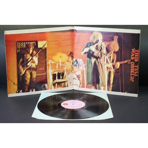 132 - Vinyl - 5 albums by Jethro Tull on Island Records to include: This Was (pink bullseye labels, wide s... 