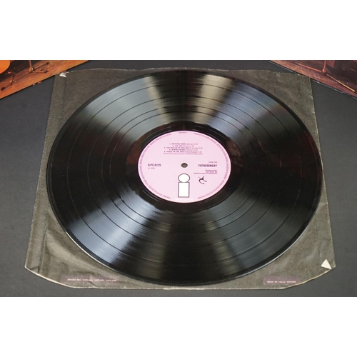 134 - Vinyl - 6 original pressing albums on the pink i Island Records labels to include: Fotheringay – Fot... 