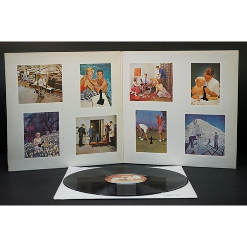 372 - Vinyl - 4 Led Zeppelin LPs to include In Through The Out Door (variation C), IV (four symbols), Pres... 