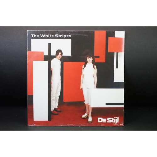 471 - Vinyl - White Stripes and related, 2 albums to include: De Stijl (UK XL Recordings  XLLP 150), still... 