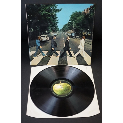 600 - Vinyl - 8 The Beatles albums to include: The White Album (number 0460508 Top Opening Stereo press wi... 