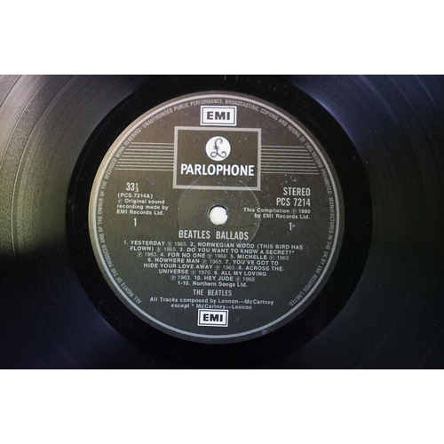 600 - Vinyl - 8 The Beatles albums to include: The White Album (number 0460508 Top Opening Stereo press wi... 