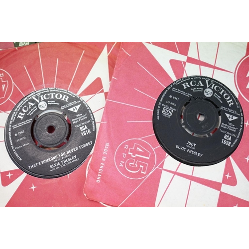 250 - Vinyl - Over 200 Elvis Presley UK 7” singles on the Black Silver RCA labels, including Tri- Centre, ... 